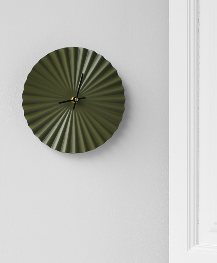 Idemak Crease Clock