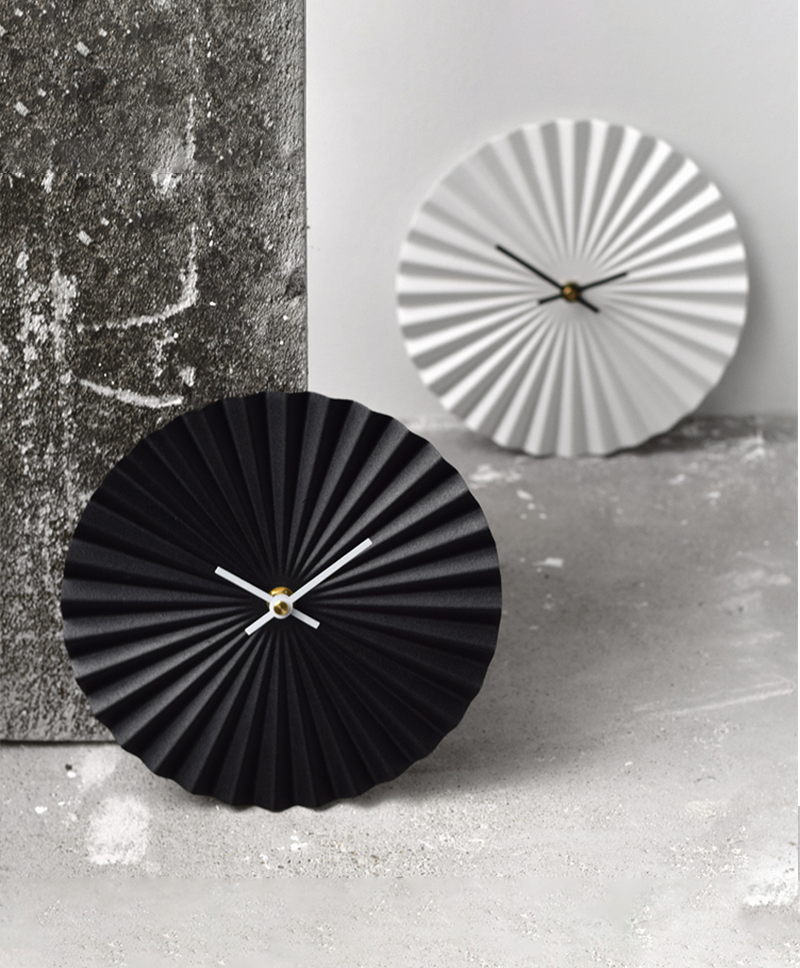 Idemak Crease Clock